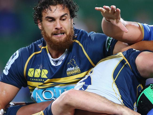 PERTH, AUSTRALIA - JUNE 05: Jordan Smiler of the Brumbies and Adam Coleman of the Force watch on as the maul forms around them during the round 17 Super Rugby match between the Western Force and the Brumbies at nib Stadium on June 5, 2015 in Perth, Australia. (Photo by Mark Kolbe/Getty Images)