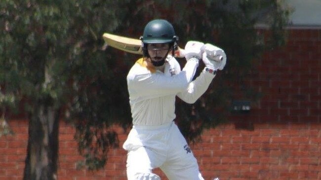 Luke Whitchurch in action for Pascoe Vale Hadfield.