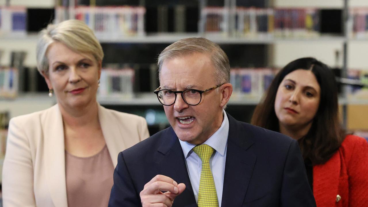 Labor leader Anthony Albanese during a press conference at Holmesglen TAFE, seat of Chisholm VIC, accompanied by Andrew Williamson, executive director, international education and enterprise, Holmesglen TAFE and Labor’s Tanya Plibersek, Mark Butler, Jason Clare, Carina Garland. Picture: Liam Kidston