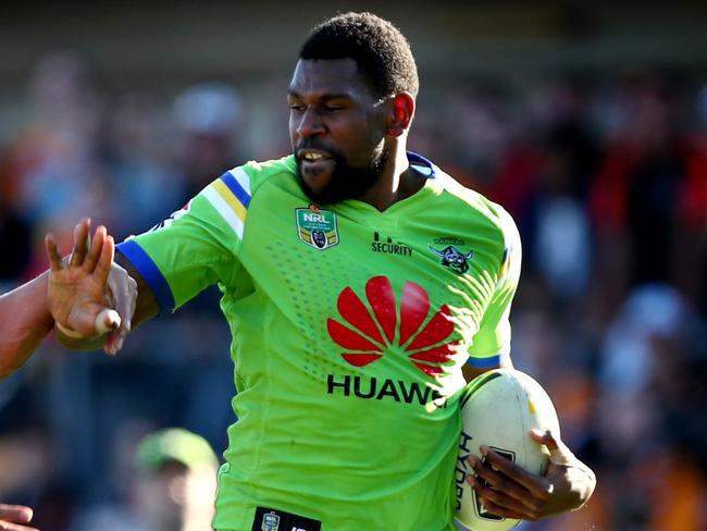 Raiders Edrick Lee makes a break during the round 26 NRL game between the Wests Tigers and the Canberra Raiders at Leichhardt Oval , Leichhardt . Picture : Gregg Porteous