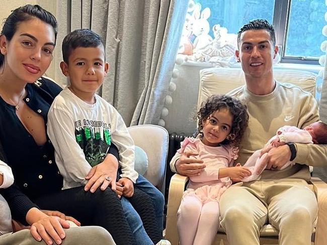 Cristiano Ronaldo family photo here