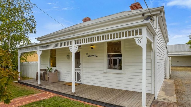 A metropolitan purchaser also snared 26 Yaldwyn St East, Kyneton.