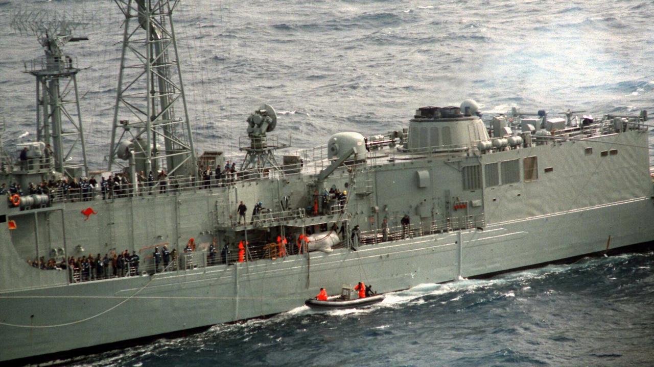 9.1.97. Rescue of English sailor Tony Bullimore by Australian Navy. Rescue craft approaches the frigate HMAS Adelaide.