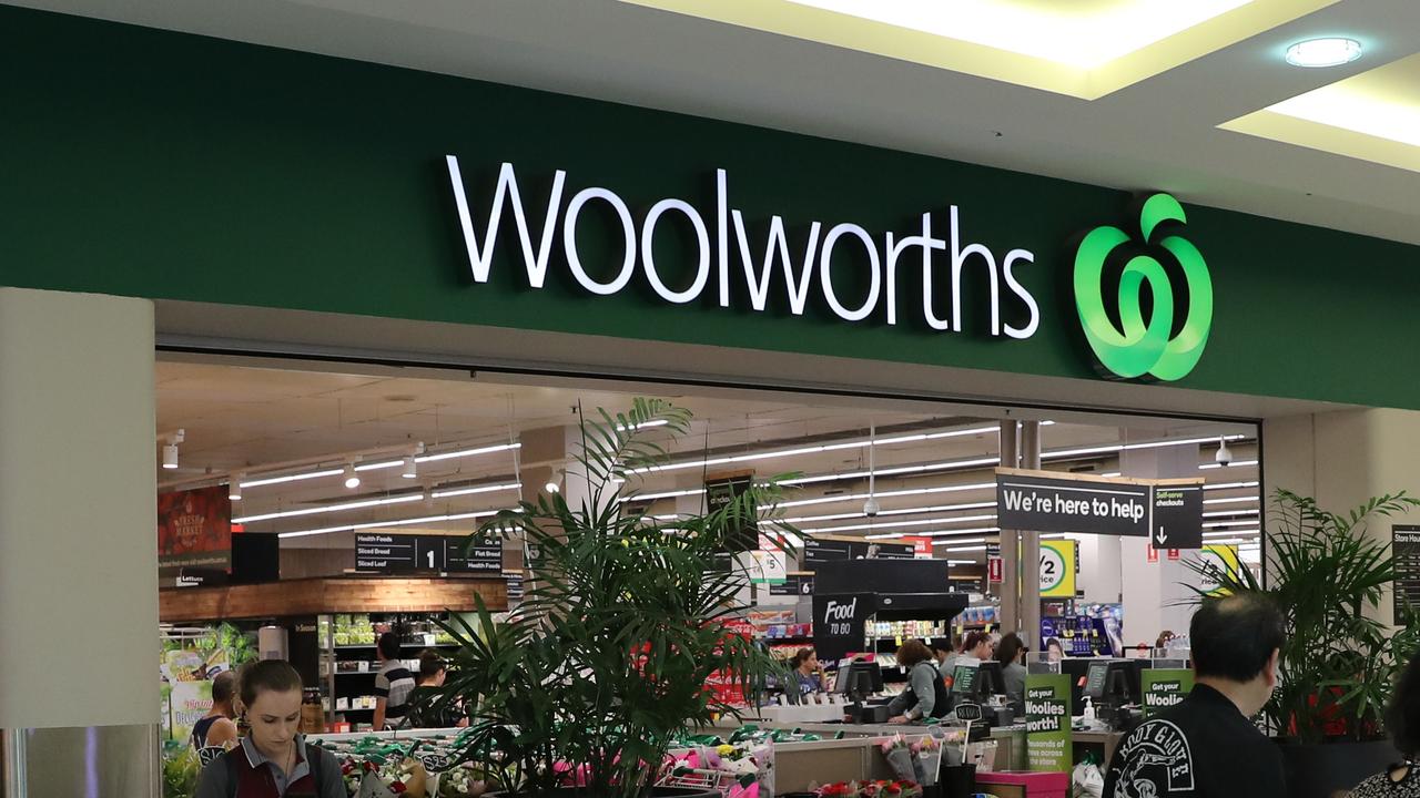 Woolworths is giving shoppers a chance to save $10. Picture: Rohan Kelly
