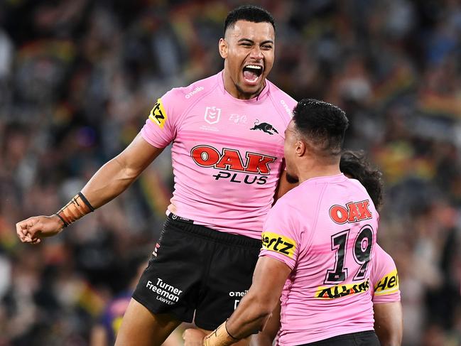 Crichton (left) and Leniu (right) made their NRL debuts in round 21 of the 2019 season. Picture: Bradley Kanaris / Getty Images