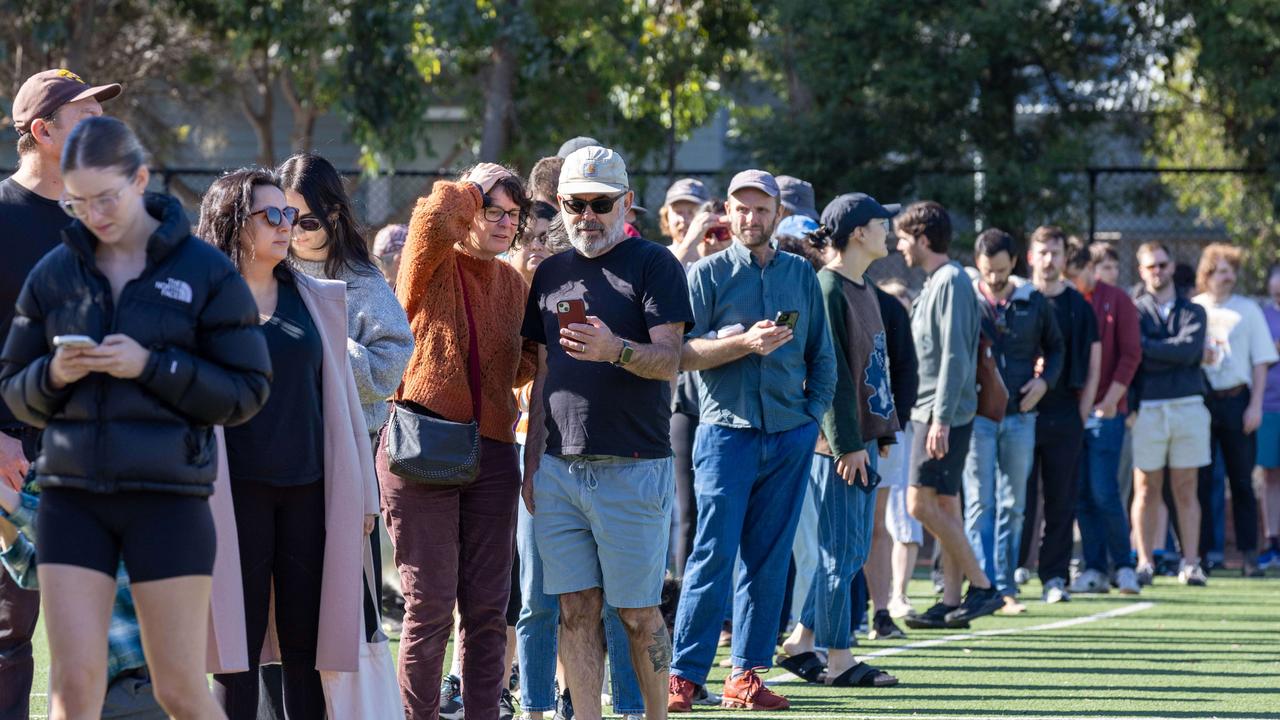 Victorian voters have their say as election day gets under way