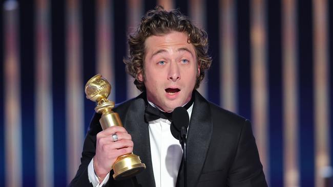 Jeremy Allen White accepts the Best Actor in a Television Series – Musical or Comedy. Picture: Getty Images