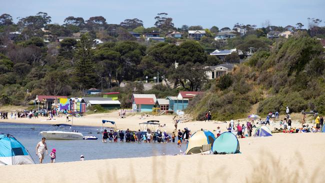 Mothers Beach at Mornington is a great spot for families.