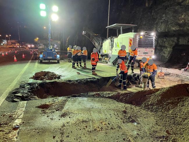 Traffic was extremely heavy in both directions of Spit Rd due to the burst water main. Image: Supplied