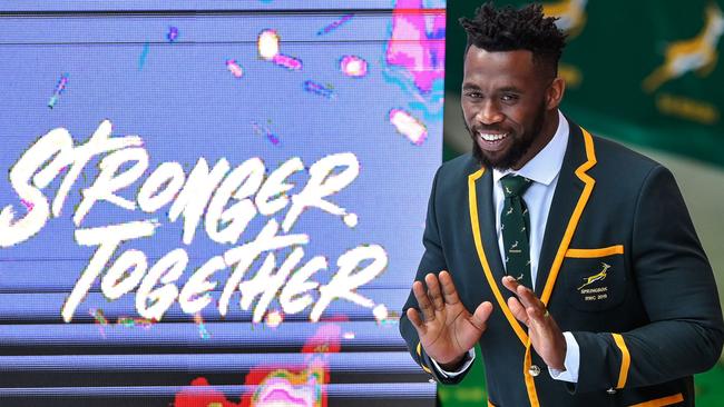 South Africa's flanker Siya Kolisi gestures during a press briefing of the Springbok Rugby World Cup squad announcement, at MultiChoice City in Johannesburg, on August 26, 2019. (Photo by Christiaan Kotze / AFP)