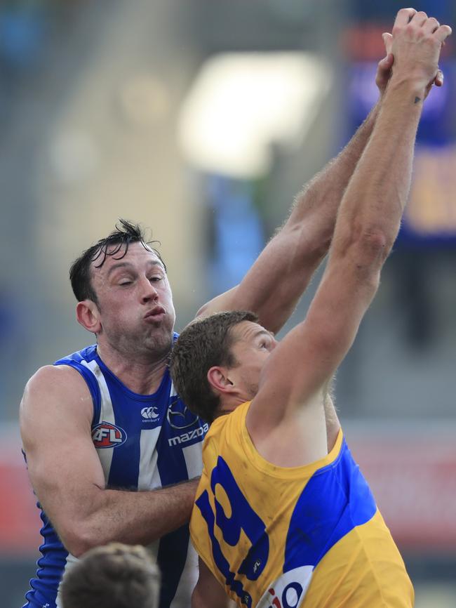 Scott Lycett has stepped up for Nic Naitanui. Picture: AAP Image/Rob Blakers