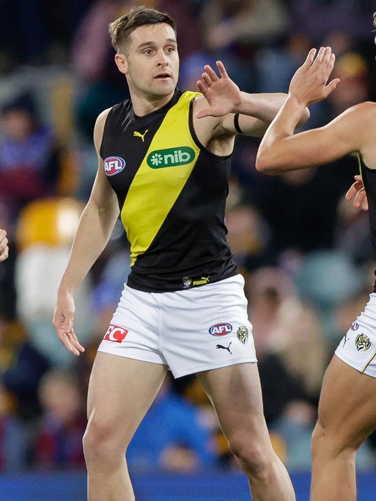 Jayden Short has been subbed out with a hamstring injury. Picture: Russell Freeman/AFL Photos