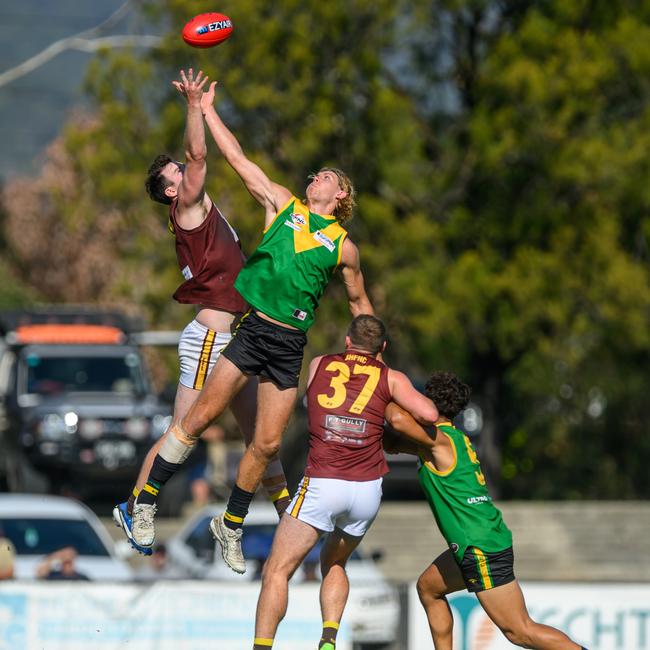 EFNL 2025: Bayswater ruckman Tim Castricum. Picture: Leesa Clarkson