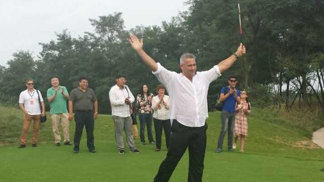 A photo of Mark Dowd playing golf from his Facebook page.