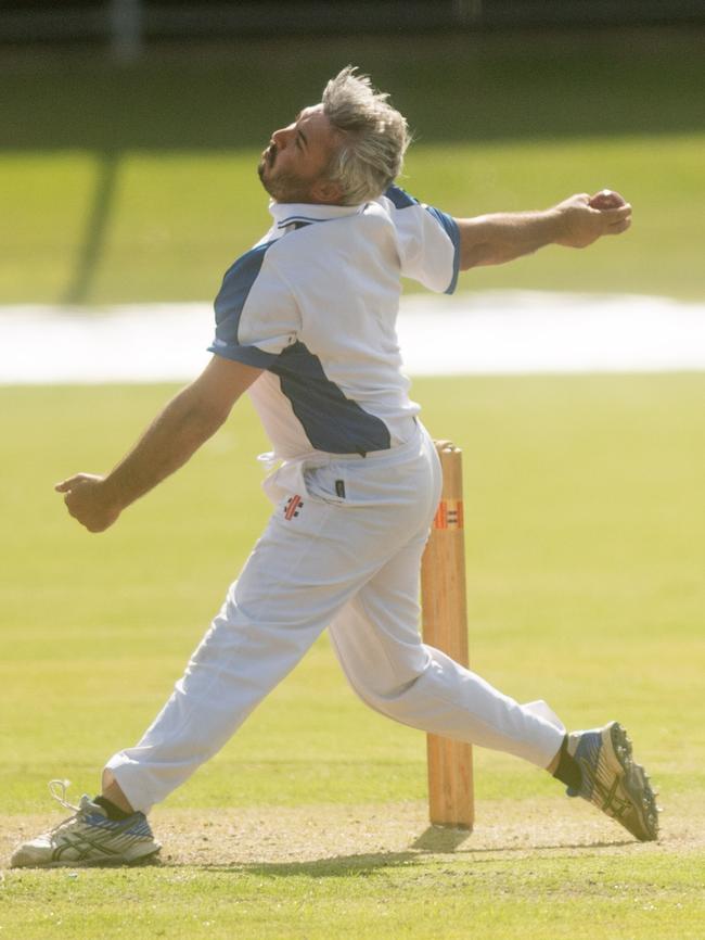 Sunline Fencing Tucabia Copmanhurst captain Billy Blanch bowls an effort ball during the GDSC 2nd Grade grand final against Grafton Hotel Coutts Crossing at Lower Fisher Turf on Saturday, 27th March, 2021. Photo: Adam Hourigan