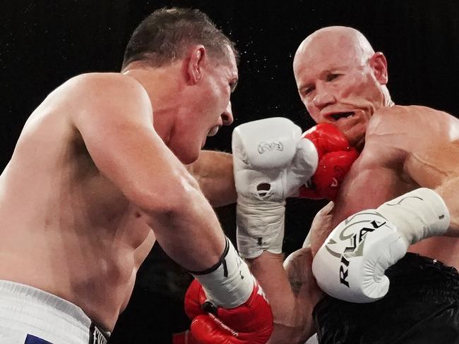Paul Gallen and Barry Hall fought to a majority draw in 2019, and the Swans great is clamouring for a rematch. Picture: AAP