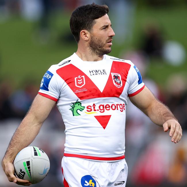 Ben Hunt often seems to need to do it all himself at the Dragons. Picture: Brendon Thorne/Getty Images