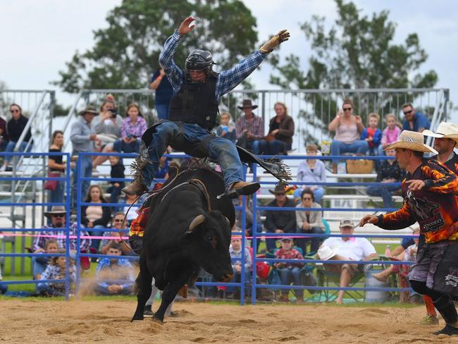 ‘Help us!’: Teen girl bashed, bitten by ‘eshays’ at rodeo