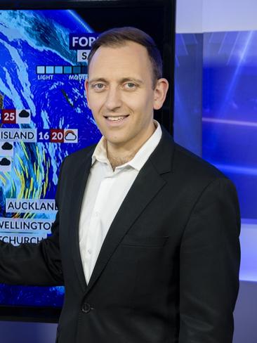 weather season threats thunderstorms flood bushfire sydney hot thunderstorm kick saunders meteorologist chief soon tom sky says should way