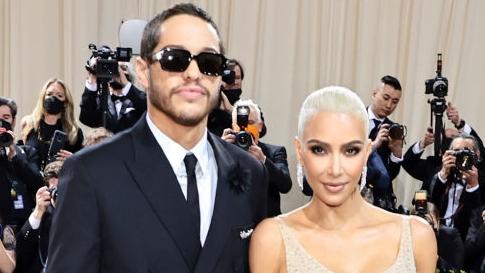 NEW YORK, NEW YORK - MAY 02: (L-R) Pete Davidson and Kim Kardashian attend The 2022 Met Gala Celebrating 