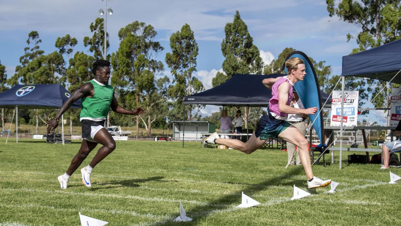 Hamish Macintosh (right) wins The Arthur Postle Gift in Pittsworth. Saturday 18th January, 2025. Picture: Nev Madsen.