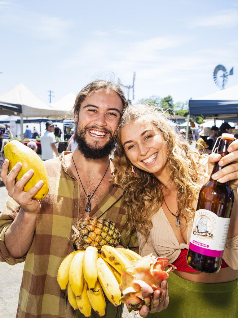 Kadin Rickert and Anna Joerg with fresh fruit from the Toowoomba Farmers Markets.