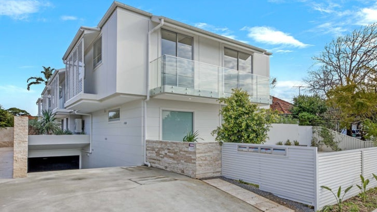 1-4/14 Fontainebleau Street, Sans Souci, NSW has four very spacious townhouses up for sale.