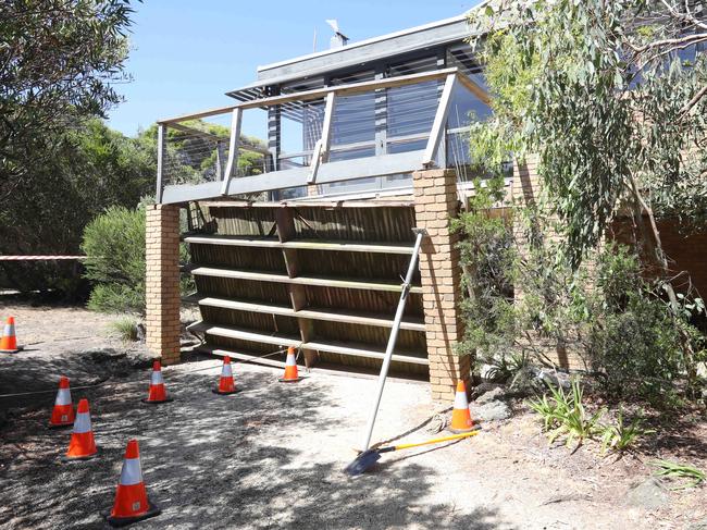 A balcony has collapsed at a two-storey property near the beach in Anglesea. Picture: Alan Barber