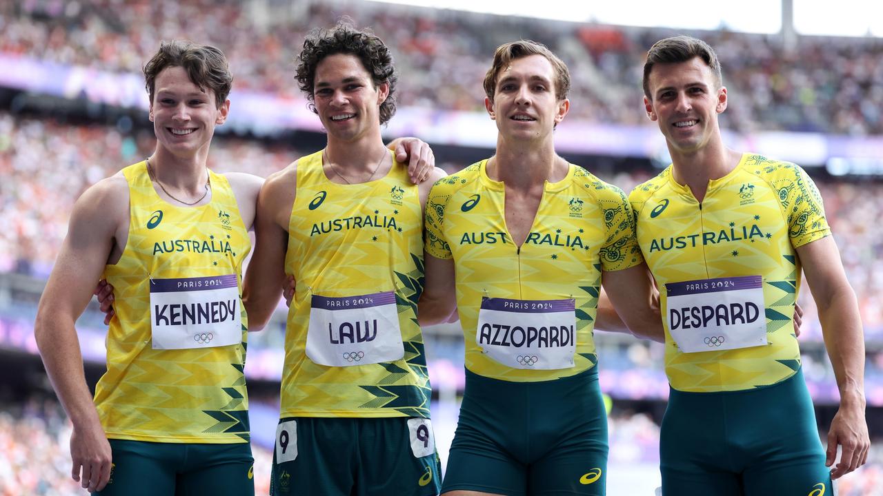 Aussies race to new 100m record