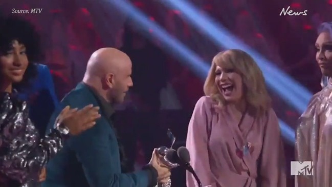 2019 VMAs: John Travolta’s suffers another award show gaffe