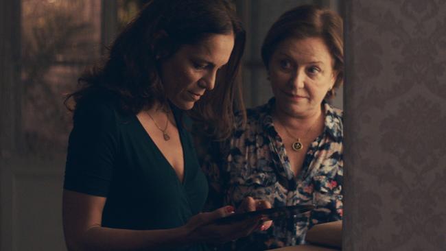 Stills from The HeiressesChela (Ana Brun) and Angy (Ana Ivanovna).