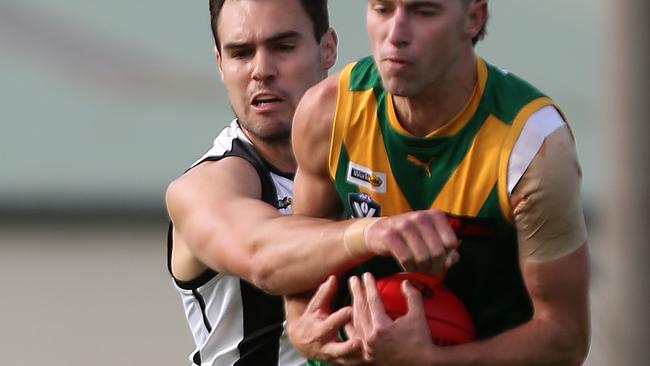 Jack Hume used to play for Box Hill in the VFL. This year, he’s been a great young gun for the Parrots. Picture Yuri Kouzmin