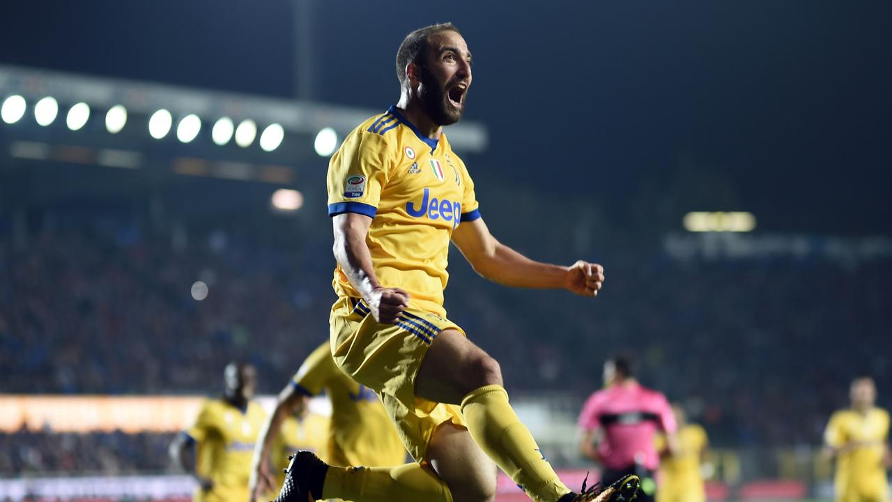 Chelsea are moving to sign Juventus' Argentinian forward Gonzalo Higuain