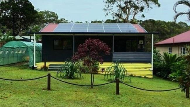 8 Morwong Street, Macleay Island is one of Queensland's top 30 beach homes available for $300k or less. Picture: realestate.com.au / LJ Hooker