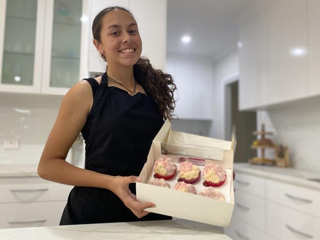 Local teen Keiarna Seymour has turned a love for baking cupcakes into a business.