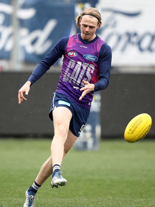 Zach Guthrie on the move at training. Picture: Robert Cianflone/Getty Images