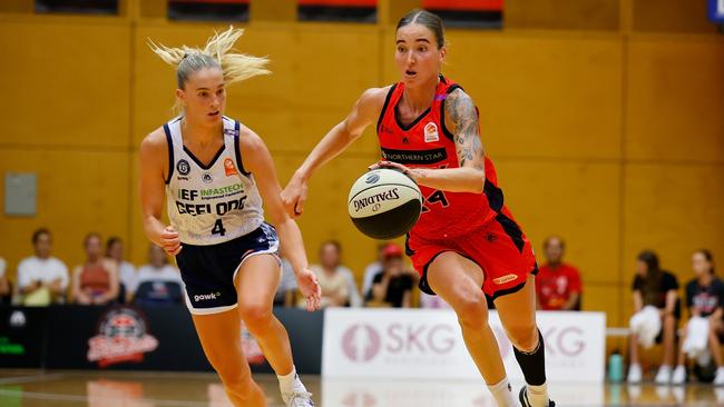 PERTH, AUSTRALIA - FEBRUARY 07: Anneli Maley of the Lynx dribbles the ball down the court during the round 15 WNBL match between Perth Lynx and Geelong United at Bendat Basketball Stadium, on February 07, 2025, in Perth, Australia. (Photo by James Worsfold/Getty Images)