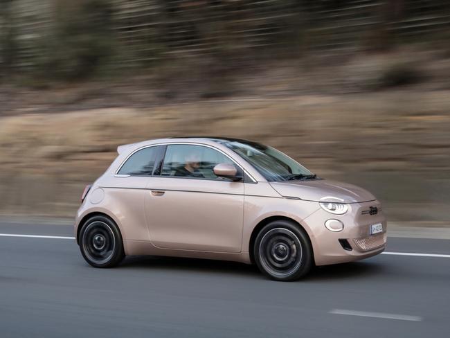 Photo of the 2023 Fiat 500e