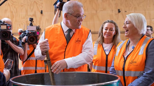 Scott Morrison at the Lark Distillery with candidate for Lyons Susie Bower on Friday. Picture: Jason Edwards