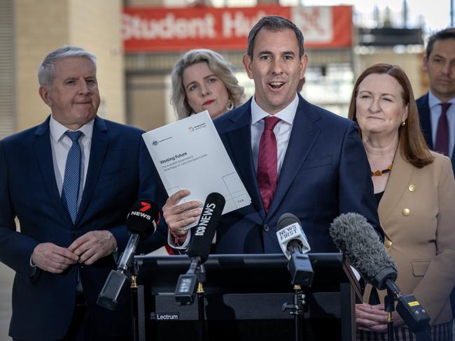 ADELAIDE, AUSTRALIA - NewsWIRE Photos SEPTEMBER 25, 2023: Treasurer Jim Chalmers, alongside Skills and Training Minister Brendan OÃConnor, Education Minister Jason Clare, Social Services Minister Amanda Rishworth, and Immigration Minister Andrew Giles launch the employment white paper at Tonsley TAFE in SA. NCA NewsWIRE / Emma Brasier