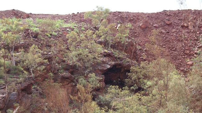 An undamaged cave at Juukan Gorge.