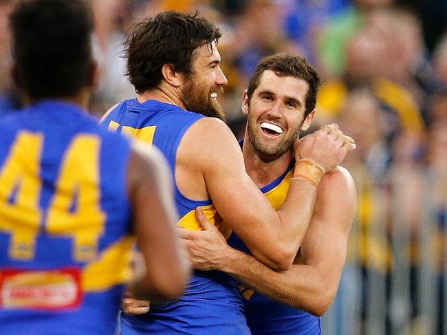 PERTH, AUSTRALIA - MAY 20:  Josh Kennedy of the Eagles congratulates Jack Darling after kicking a goal during the round nine AFL match between the West Coast Eagles and the Richmond Tigers at Optus Stadium on May 20, 2018 in Perth, Australia.  (Photo by Paul Kane/Getty Images)