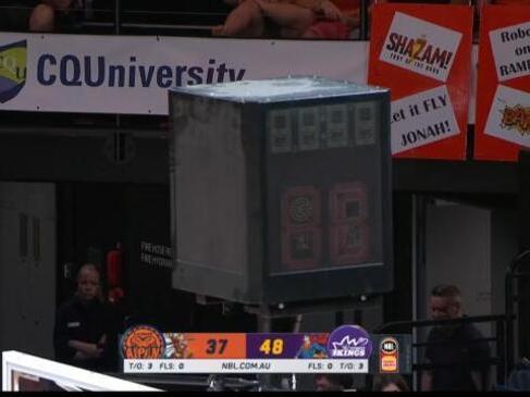 Bizarre shot clock drama unfolds in NBL