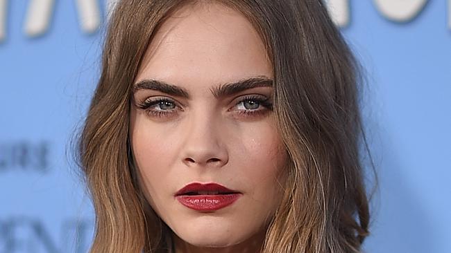 Cara Delevingne flashes ‘engagement ring’ as she arrives at Jimmy ...