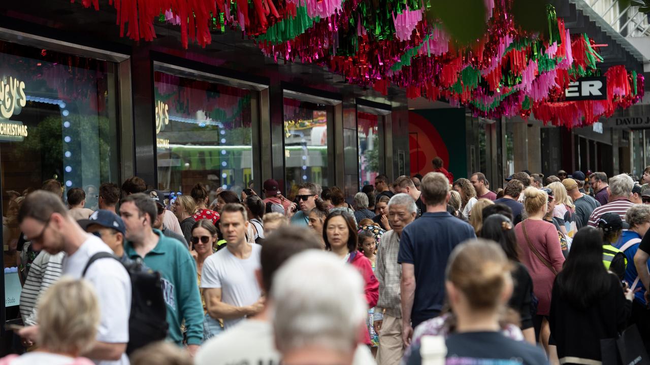 Shoppers flocked to the Black Friday sales to take advantage of discounts. Picture : NCA Newswire / Nicki Connolly