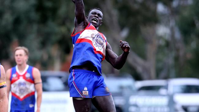 Majak Daw in action for Heidelberg. Picture: Hamish Blair