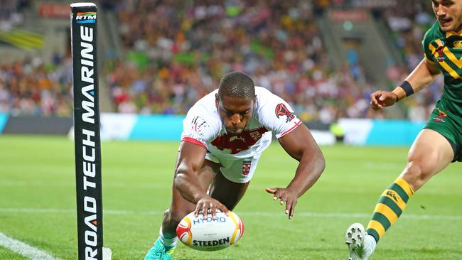 Jermaine McGillvary scores the first try of the match.