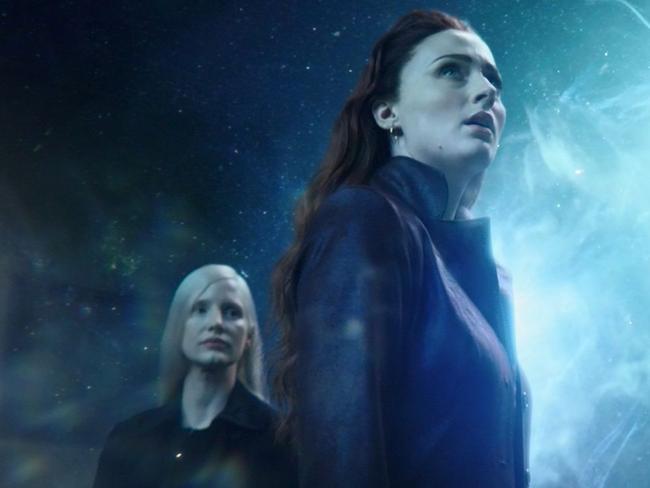 Sophie Turner with Jessica Chastain in Dark Phoenix.