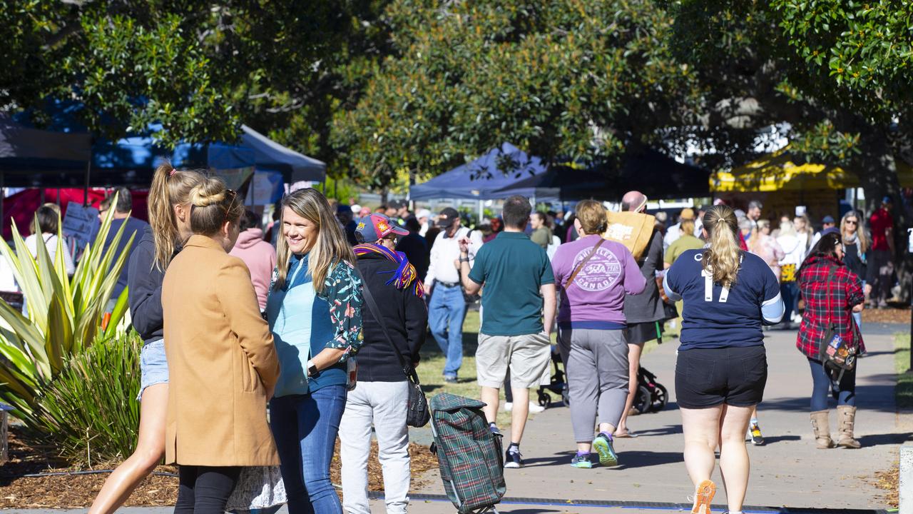 COVID-19 restrictions eased in Qld. Manly Markets. 2.05.2020. Picture: Renae Droop