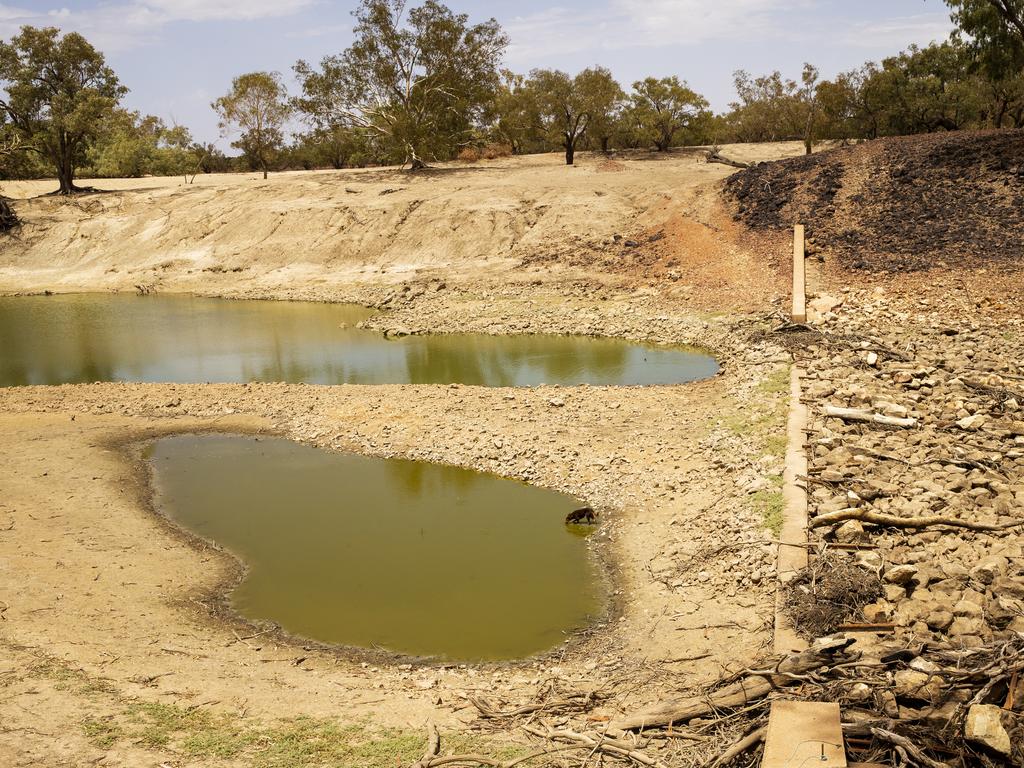 A general view of Dunlop Station's weir on January 14, 2019 in Louth, Australia. Local communities in the Darling River area are facing drought and clean water shortages as debate grows over the alleged mismanagement of the Murray-Darling Basin. Recent mass kills of hundreds of thousands of fish in the Darling river have raised serious questions about the way WaterNSW is managing the lakes system, and calls for a royal commission. (Photo by Jenny Evans/Getty Images)